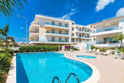 Image de Home By The Sea - Beach Side Apartment