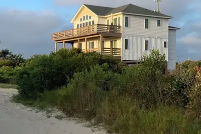 Image de New Home With Private Pool-Hot tub in the Heart of the Obx 4x4