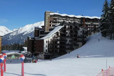 Image de Pied des pistes de ski, balcon, télévision, 35m², La Tania