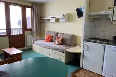 Image de Pied des pistes de ski, 2ème étage, balcon, parking, télévision, casier à ski, 32m², La Tania