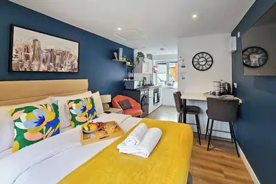 Image de Blue Garden Retreat by Fortuna Property, The Blue Garden Retreat