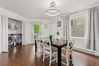 Image de Lovely 2-bedroom Apt. in Dix30 close to Dt