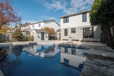 Image de Lux. 4br House with Pool near Dt