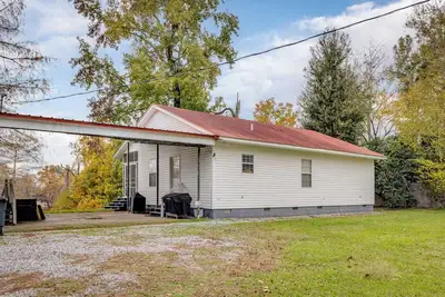 Image de Cozy Lakefront on Black River Lake - 2 Boat Slips - Sleeps 6