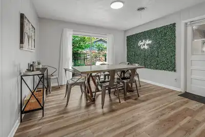 Image de Rose Street Retreat in Aggieland