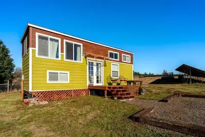 Image de Big Tiny Home with panoramic views at Buena Vista Lavender Farm
