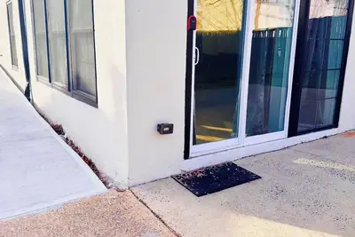 Image de Luxury Basement: 2 QueenBeds with PrivateBath and Nonsmoking