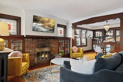 Image de Charming 3-bedroom house in wonderful Minneapolis with WiFi, Ac