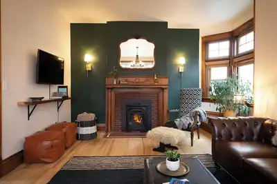 Image de Matilda - Stunning, 3-bed, vintage home in Duluth!