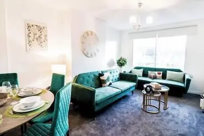 Image de Fantastic 3 Bedroom Maisonette