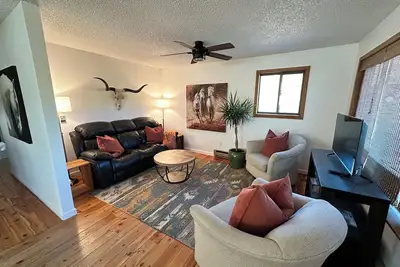 Image de Exclusive stay on a working ranch nestled in the tranquil prairies of Montana.