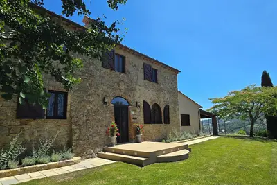 Image de Stunning Hilltop Paradise Podere Maiano with Ac!