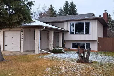 Image de Cozy Home for Vacation, Work Stays or Family gatherings. 5 Bedrooms 3 Bathrooms