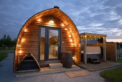 Image de Standard-Jacuzzi Hot Tub-Cabine-Salle de bain