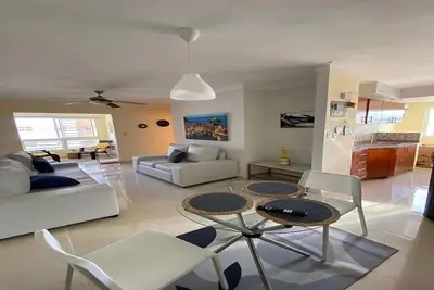 Image de Cozy new apartment Av. Paseo del Mar, 15 minutes from the airport,