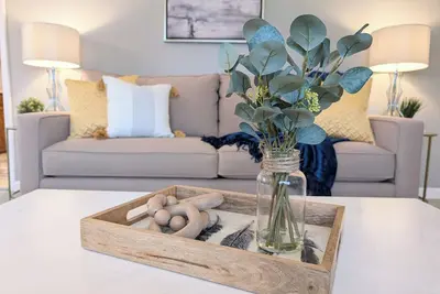 Image de Stylish, comfy 3 bed retreat steps from Dtp