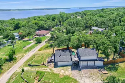 Image de Pet Friendly, Lake View Cabin with Boat Trailer Parking