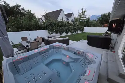 Image de Mountain Modern Marvel w\/ Hot Tub and Pet Friendly