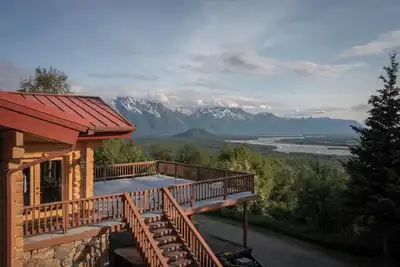 Image de Luxurious Cabin in Alaska w/ Hot Tub & Cedar Sauna