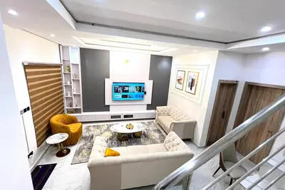 Image de Unwind in Comfort and Elegance @ Orchid Road Lekki & Chevron-Lekki Conservative