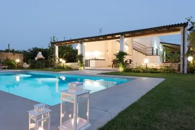 Image de Villa à Santa Maria Del Focallo avec 2 chambres à coucher, 4 couchages