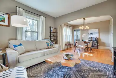 Image de Walk to Beach + Lake Nokomis: Minneapolis Home!