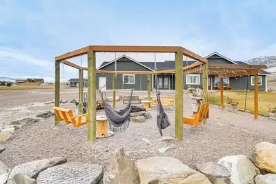 Image de Starry Skies & Mtn Views: Family Retreat in Elmo