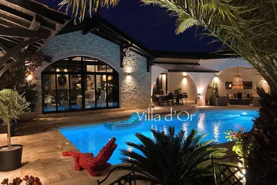 Image de Luxe, Piscine & Spa\": La villa d'Or