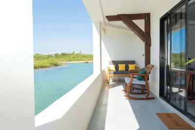 Image de Cozy Waterfront Stay | Balcony | Fire Pit | Gazebo