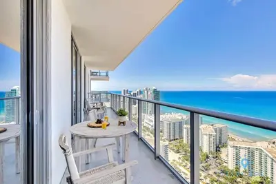 Image de Amazing 2br Apartment- Balcony w/Bay View