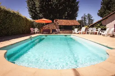 Image de Gîte piscine en Périgord.
