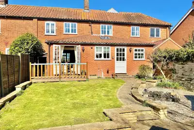 Image de Dog-friendly cottage in charming village, with country walks and close to coast