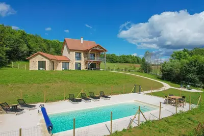 Gîte en Dordogne avec piscine chauffée