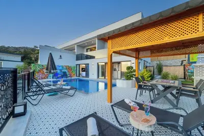 Image de 3 bedroom villa with sea view and jacuzzi in Fethiye/Faralya location, Sea Renity