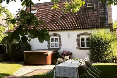 Image de Charming 1-bedroom Annex, hot tub in stunning mendip retreat, near BristolAirport