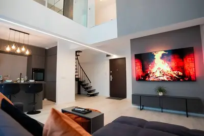 Image de Executive 1br Duplex, Sleeps Up to 4, Near Promenada Mall, 75” Tv & Fast Wi-Fi