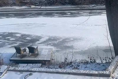 Image de Furnished Two Bedroom Waterfront