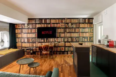 Image de Turin Bed & Books by Wonderful Italy