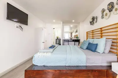 Image de A&H Seaside Oasis: Oceanfront Condo, Stunning Views, Beach Access, Family-Friendly