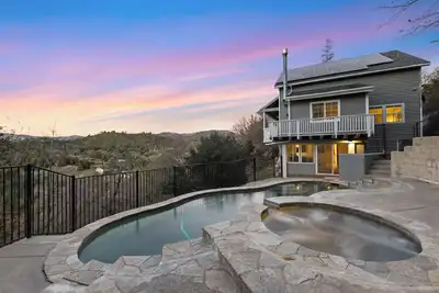 Image de Polaris Ridge – Views, Star Gazing, Pool + Jacuzzi\n
