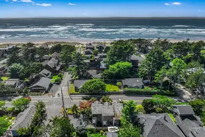 Image de Beaches Inn Townhomes Group Getaway: Walk to Beach | Dog-Friendly