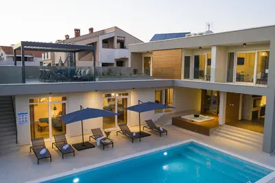 Image de Luxury villa Mary Lou with pool and spa area