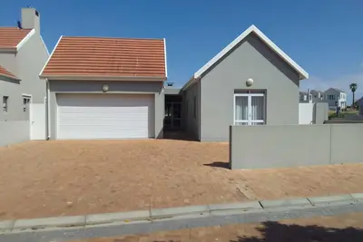 Image de The Grace @ Pelican Bay is a delightful canal-side retreat located in Port Owen.