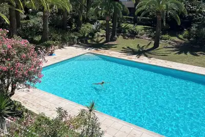 Image de Jolie petit 2 pièces piscine