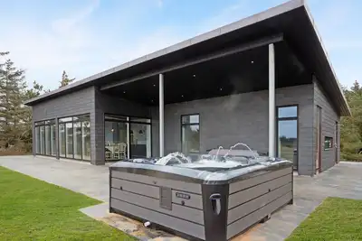 Image de Maison en bord de mer à Thyholm avec.