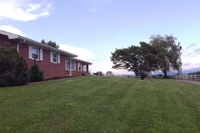 Image de \"HayDown\" - Private 3-bedroom countryside house just outside lovely Lexington