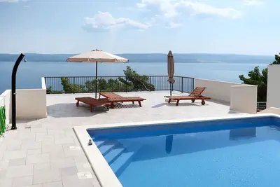 Image de Joli appartement pour 7 personnes avec climatisation, piscine, Wifi, Tv et balcon
