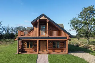 Image de Traditional Scandinavian\/North American Log Home