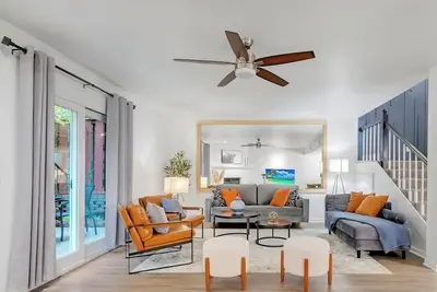 Image de This is a cozy and spacious 1762 sf 2br and 2. 5 Ba townhome in a nice and quiet
