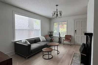 Image de Larch House in Vancouver West